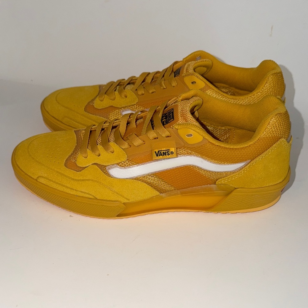 Vans Men's Yellow Skateboard Shoes Ultimate Waffle 6 NWOT